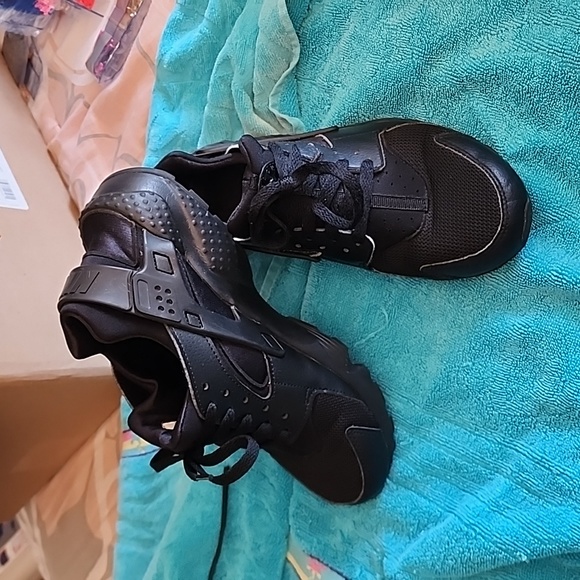 Huarache - Picture 1 of 4